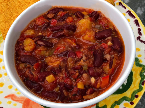 Chili aux fèves rouges et aux pêches