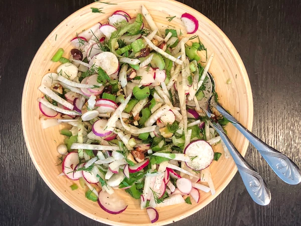 Salade aux radis multicolores