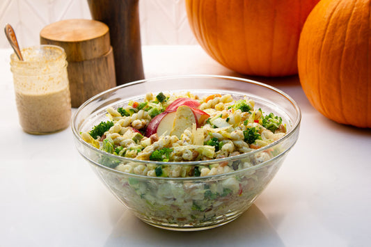 Salade d'automne protéinée et sa vinaigrette aux amandes et sirop d'érable