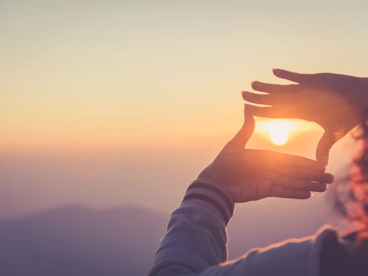 Rayonner à l'intérieur et vous aurez moins besoin de produits de beauté